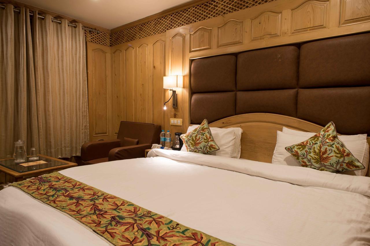 Sonāmarg Hotel Imperial Resorts מראה חיצוני תמונה