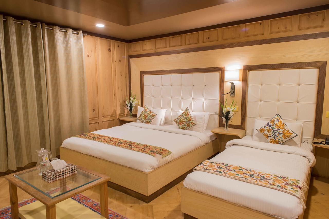 Sonāmarg Hotel Imperial Resorts מראה חיצוני תמונה