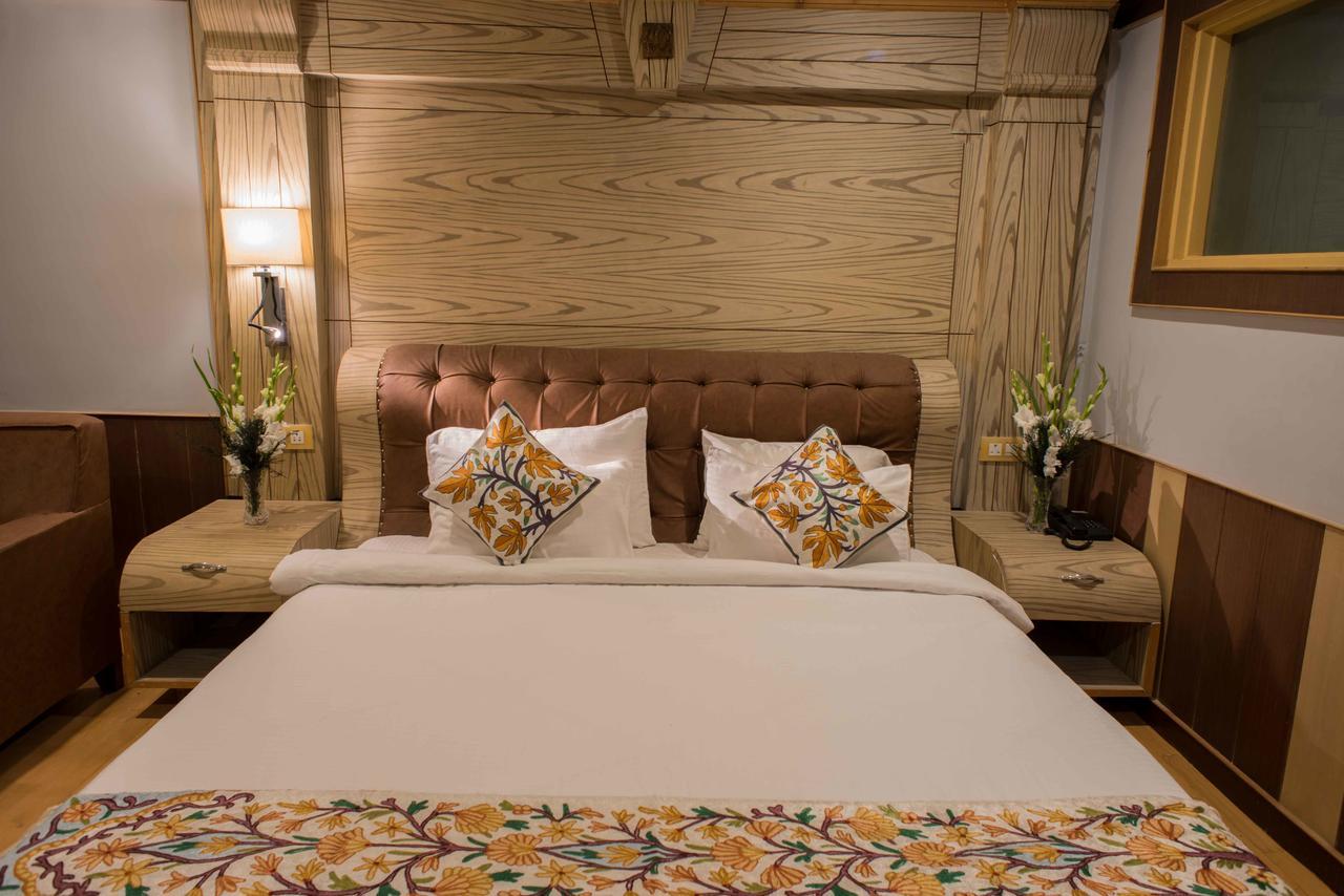 Sonāmarg Hotel Imperial Resorts מראה חיצוני תמונה