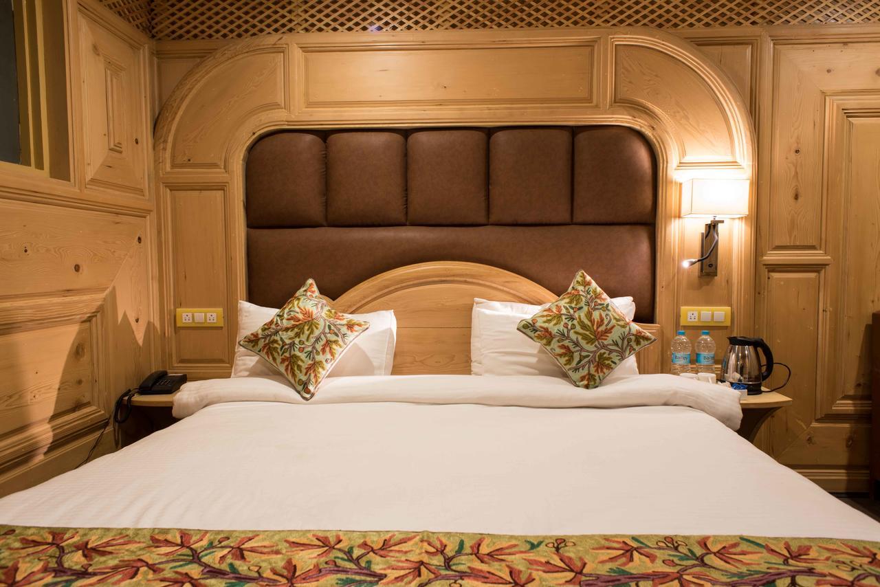 Sonāmarg Hotel Imperial Resorts מראה חיצוני תמונה
